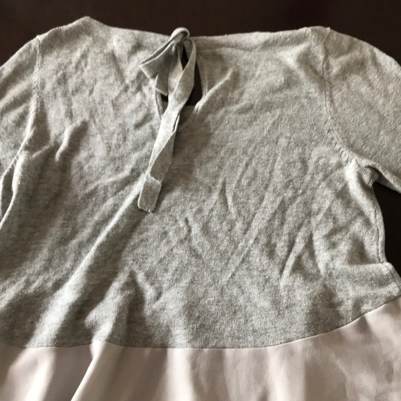 Moth Gardenia Pullover Motif - Picture 6 of 7